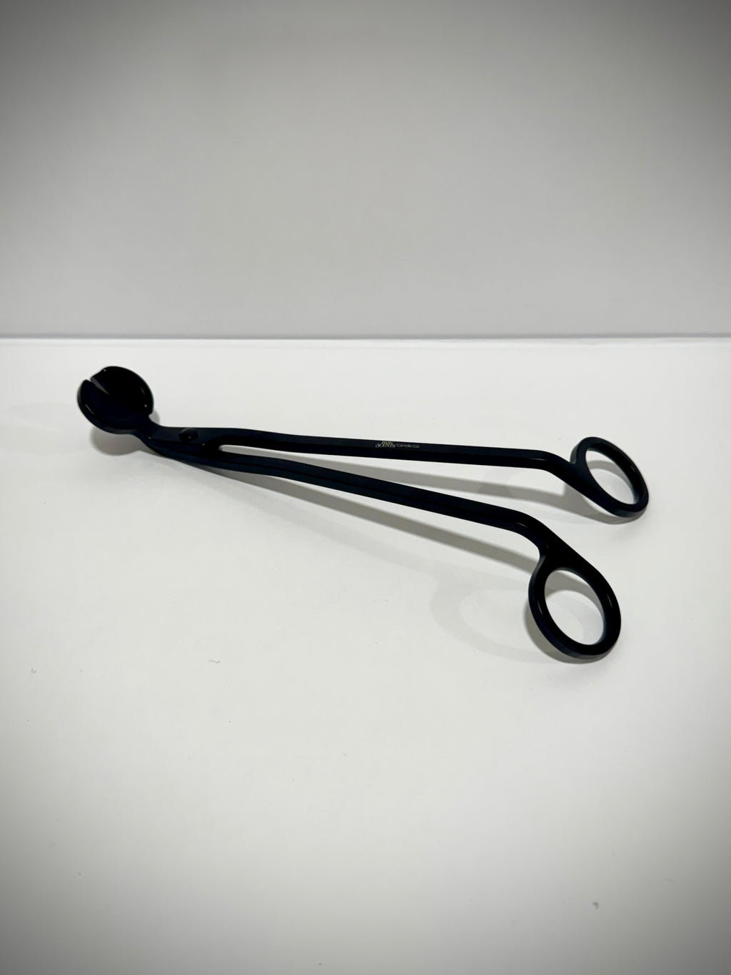 Wick trimmer